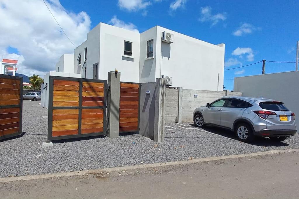 Bois Mapou Self Catering Apartments Unit 204 Rivière Noire エクステリア 写真